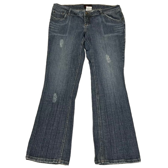 Womens Torrid Medium Wash Distressed Bootcut Jeans - sz 14